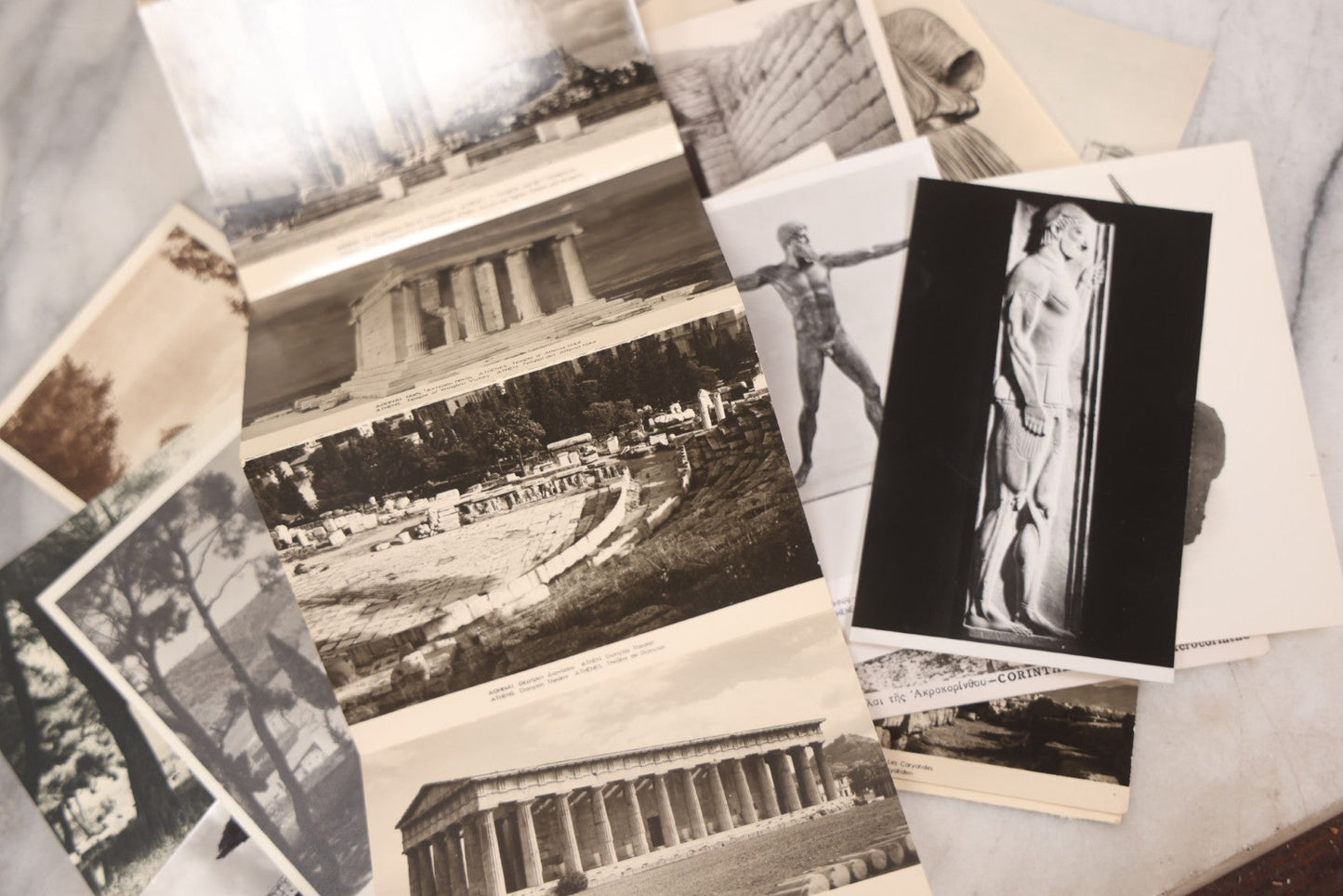 Lot 099 - Grouping Of 32 Vintage Photo Souvenir Postcards Of Greek Ruins, Greek Art And Greek Landmarks