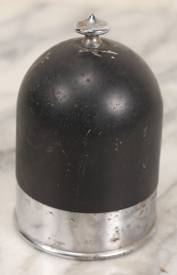 Lot 105 - Vintage Chrome And Black Dome Cigarette Holder With Lid