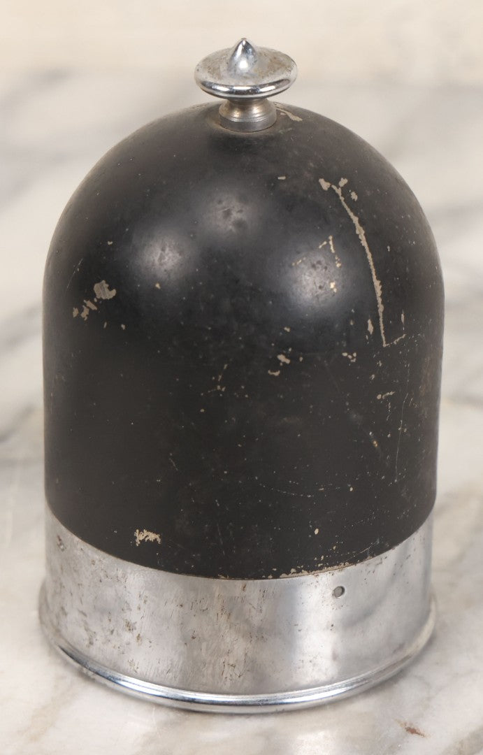 Lot 105 - Vintage Chrome And Black Dome Cigarette Holder With Lid