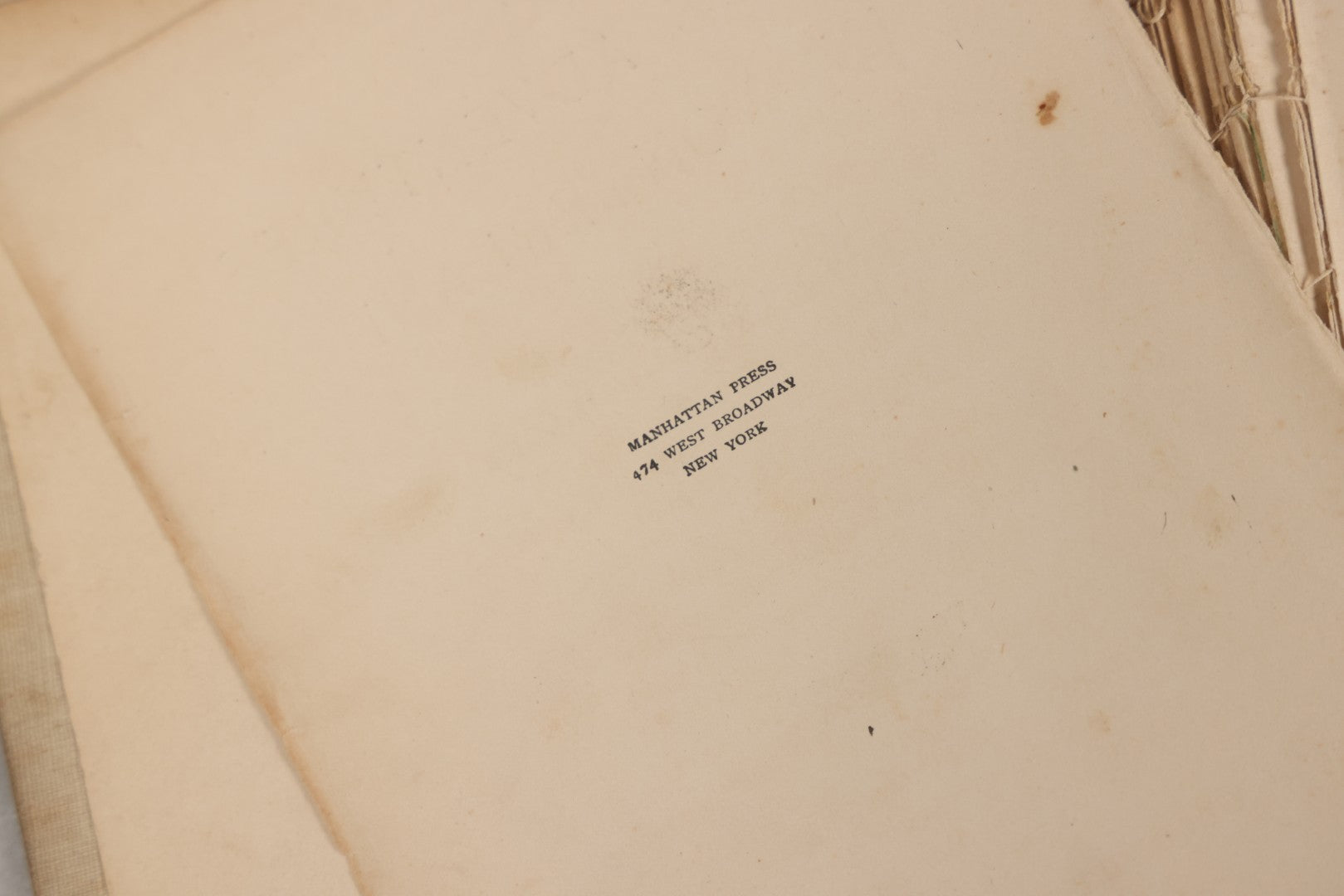 Lot 150 - "Alice's Adventures In Wonderland" Antique Children's Book By Lewis Carroll, Illustrated In Colors, Published By Gilbert H. McKibbin, New York, The Manhattan Young People's Library, Note Poor Condition