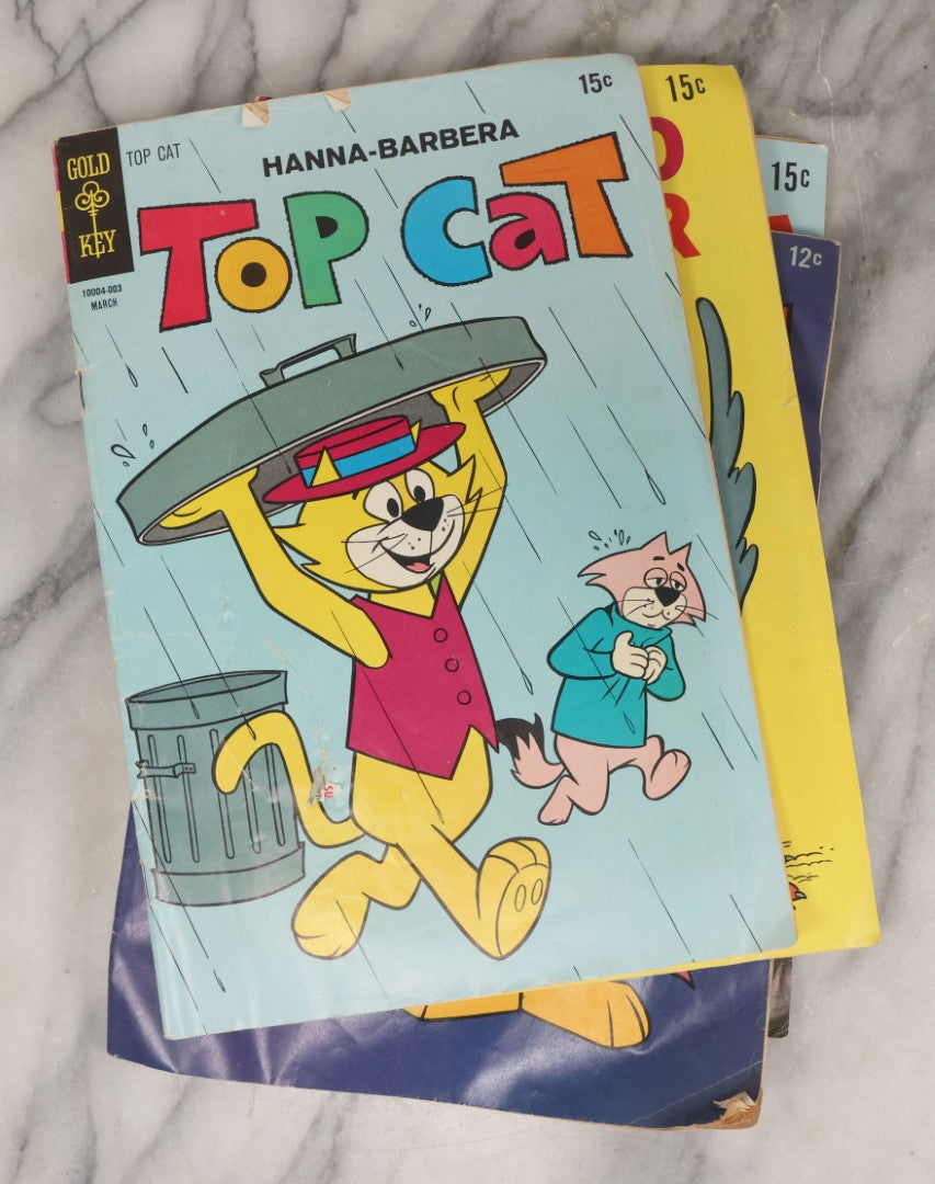 Lot 163 - Grouping Of Six Vintage Gold Key Comics, Including Daffy Duck, Heckle And Jeckle, Top Cat, Road Runner, The Three Stooges, And Bonanza