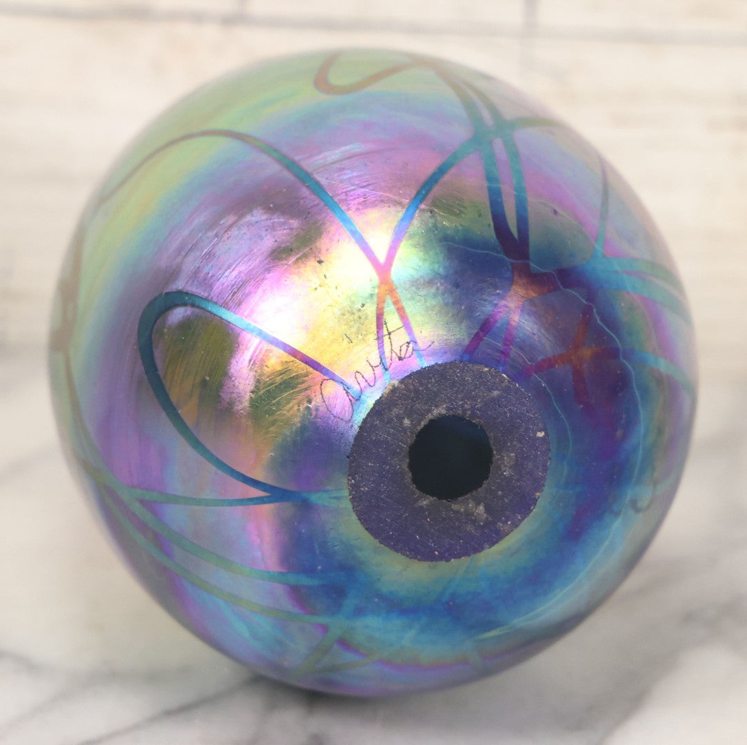Lot 193 - Vintage Art Glass Iridescent Egg, Signed "Avita," 5" H