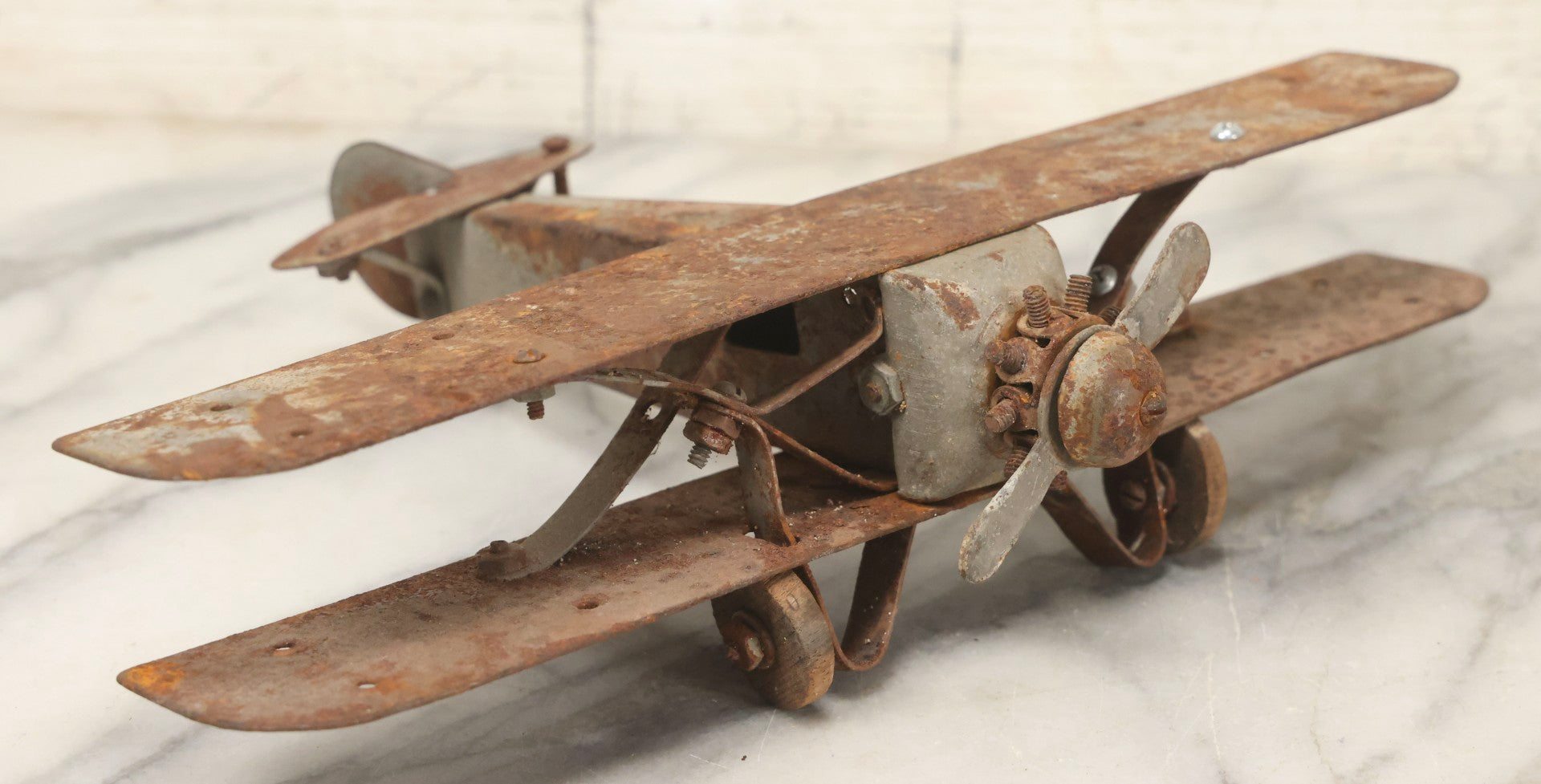 Lot 105 - Vintage Metalcraft No. 950 Tin Model Toy Of The Spirit Of St. Louis Airplane, As Found, Very Rusted, 11-1/2" L