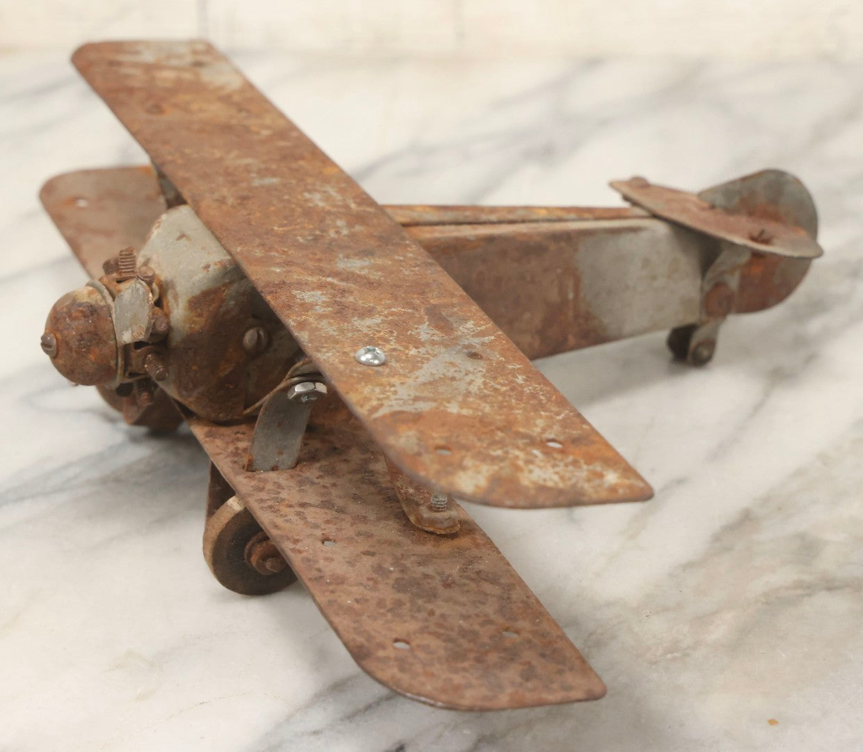 Lot 105 - Vintage Metalcraft No. 950 Tin Model Toy Of The Spirit Of St. Louis Airplane, As Found, Very Rusted, 11-1/2" L