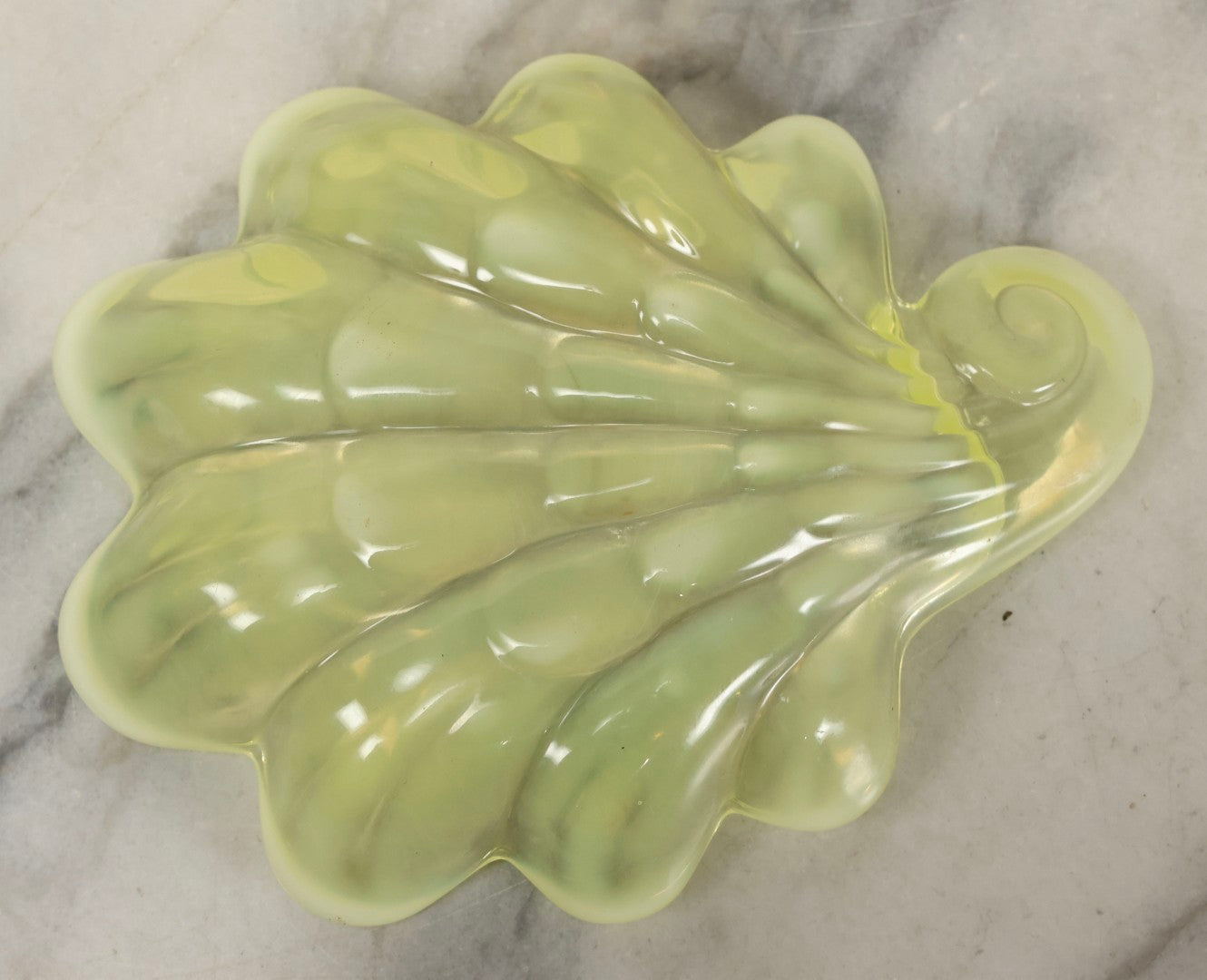Lot 107 - Vintage Yellow-Green Uranium Vaseline Opalescent Glass Shell Dish, Glows Under Blacklight, In The Style Of Duncan Miller “Sanibel”