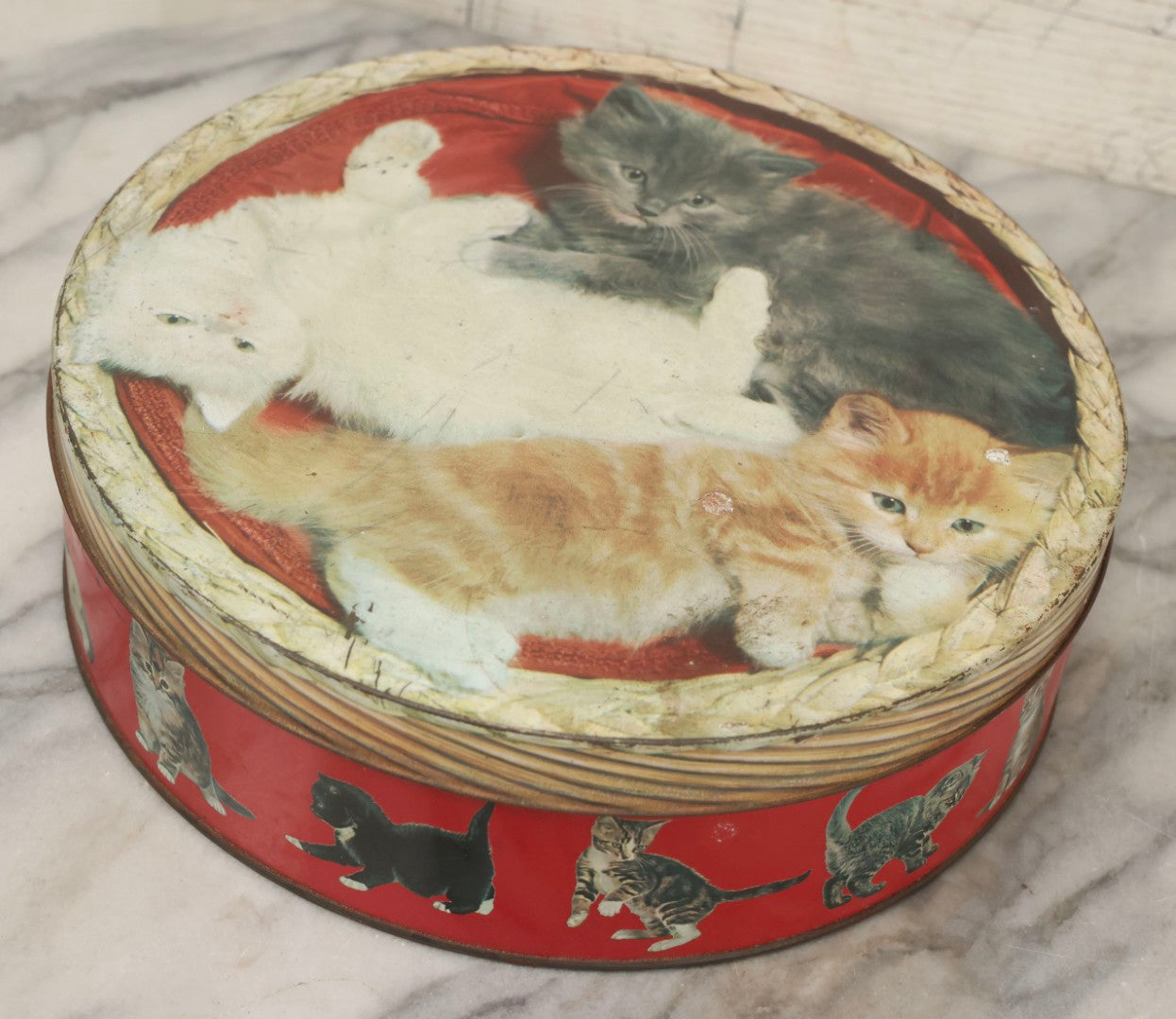 Lot 121 - Vintage Circular Biscuit Tin With Photograph Of Three Kittens On Lid, Carr's Of Carlisle, England, 10" Diameter