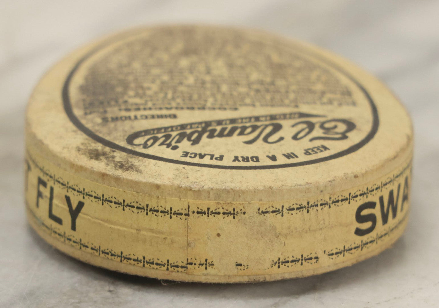 Lot 125 - Pair Of Antique "El Vampiro" Insect Powder Advertising Boxes By Allaire, Woodward & Co., Peoria, Illinois, Copyright 1912