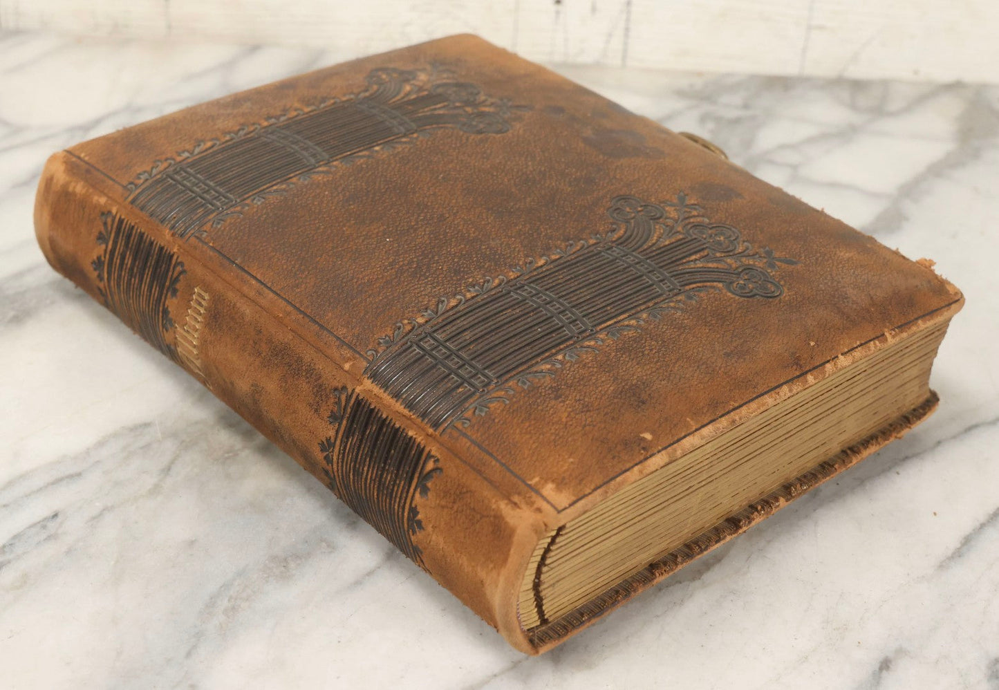 Lot 159 - Antique Victorian Family Photo Album With Brown Leather Covers And Brass Clasp Containing 18 Cabinet Cards, 13 Carte De Visite CDV Photographs, 9 Tintypes, And 4 Long Cabinet Cards Including Hidden Mother And Black Baby Portraits