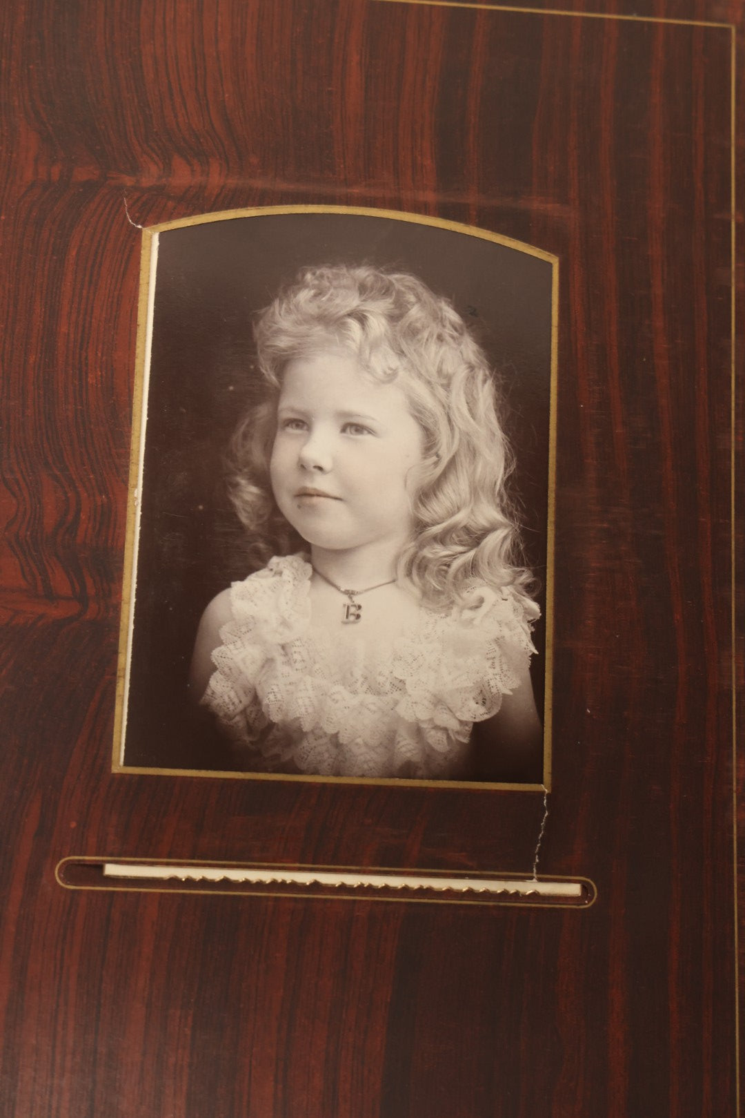 Lot 159 - Antique Victorian Family Photo Album With Brown Leather Covers And Brass Clasp Containing 18 Cabinet Cards, 13 Carte De Visite CDV Photographs, 9 Tintypes, And 4 Long Cabinet Cards Including Hidden Mother And Black Baby Portraits