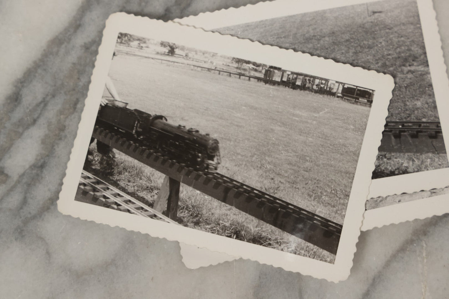 Lot 184 - Grouping Of 17 Vintage Snapshot Photographs Of New England Live Steamers Miniature Railroad Club Showing Men, Children, And Scale Trains, In Envelope As Found