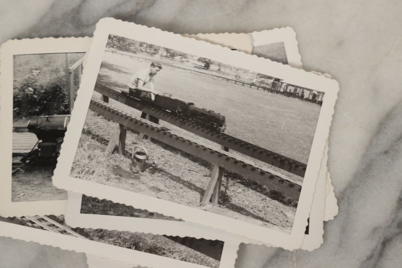Lot 184 - Grouping Of 17 Vintage Snapshot Photographs Of New England Live Steamers Miniature Railroad Club Showing Men, Children, And Scale Trains, In Envelope As Found