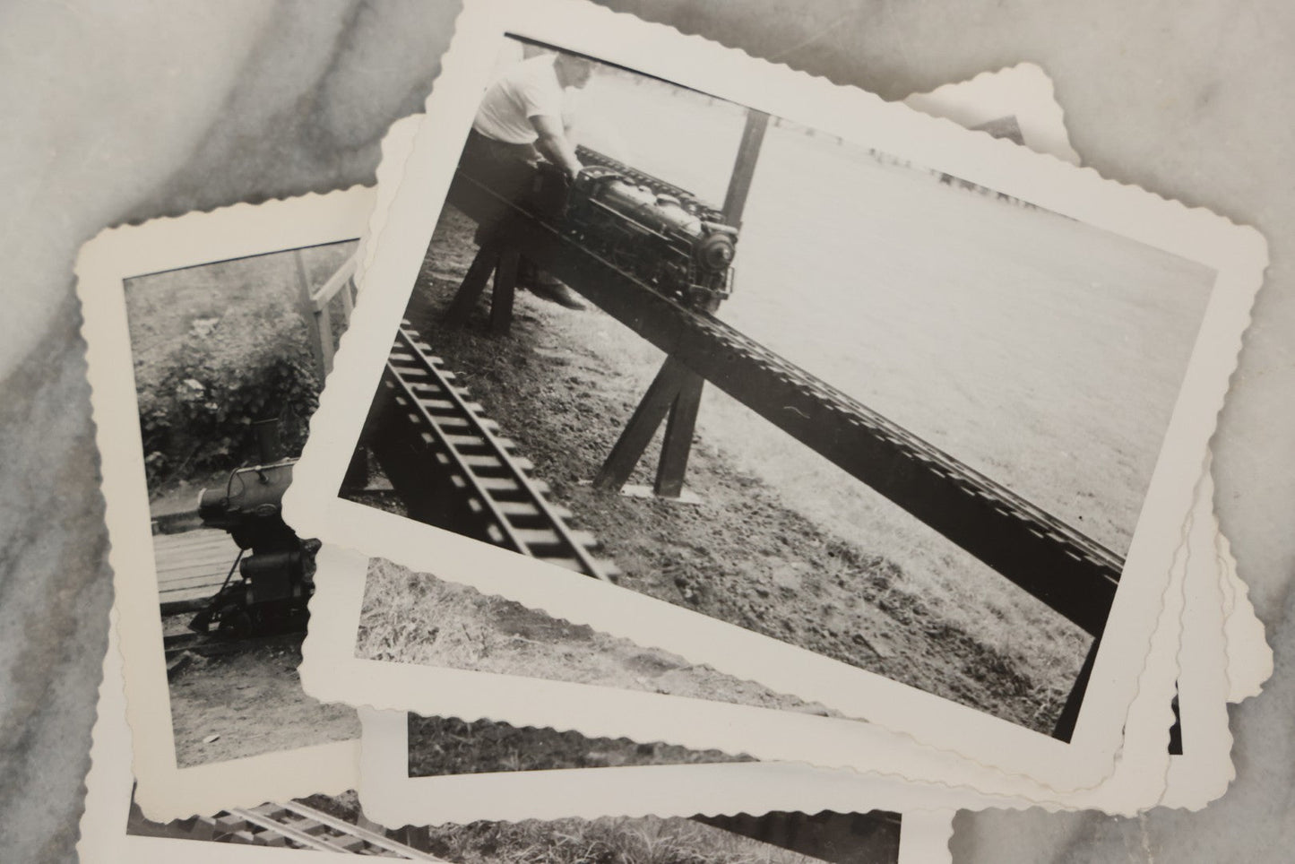 Lot 184 - Grouping Of 17 Vintage Snapshot Photographs Of New England Live Steamers Miniature Railroad Club Showing Men, Children, And Scale Trains, In Envelope As Found