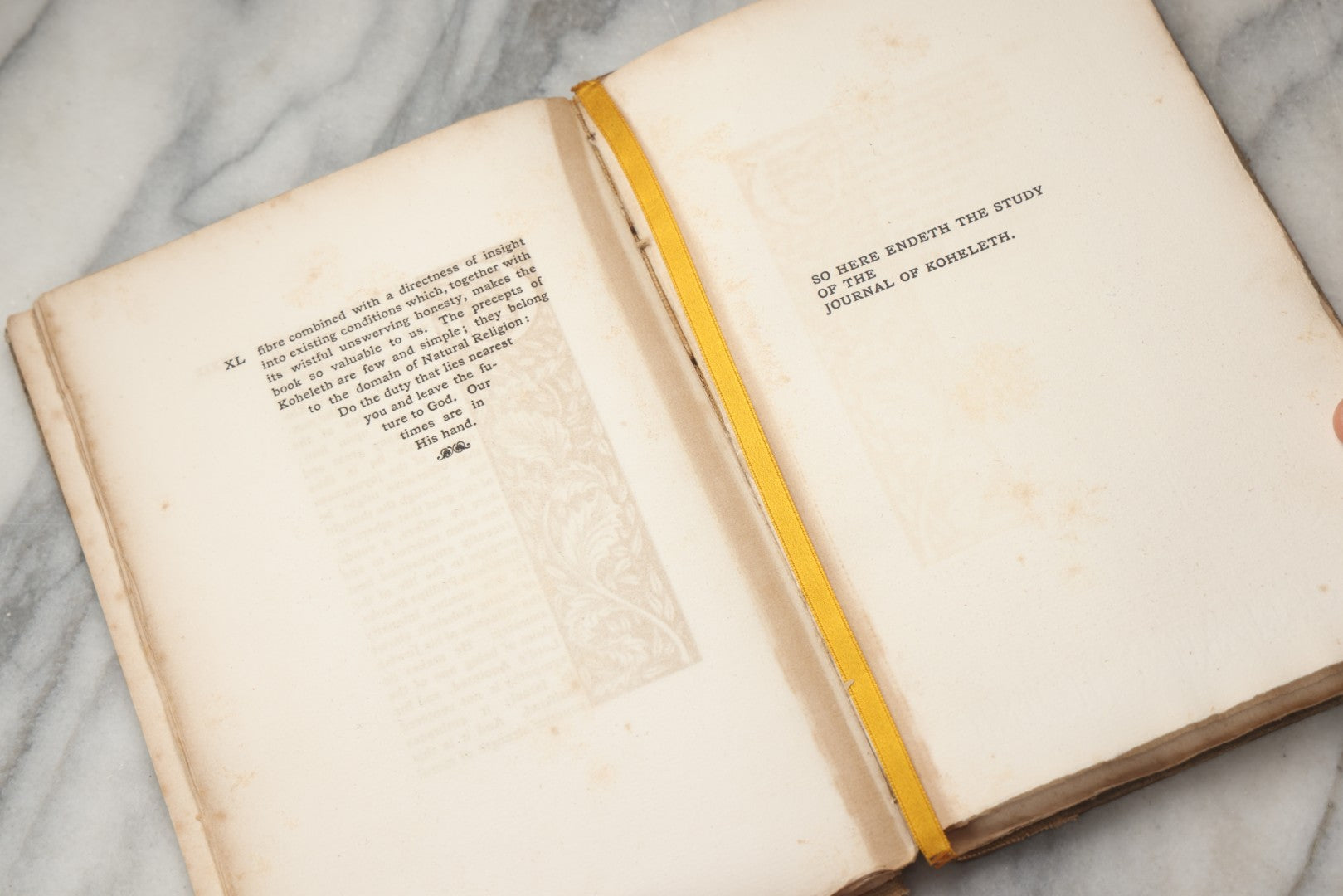 Lot 297 - "The Journal Of Koheleth: Being A Reprint Of The Book Of Ecclesiastes With An Essay By Elbert Hubbard" Antique Limited Edition Book, Roycroft Printing Shop, 1896, Note Front Cover Detached