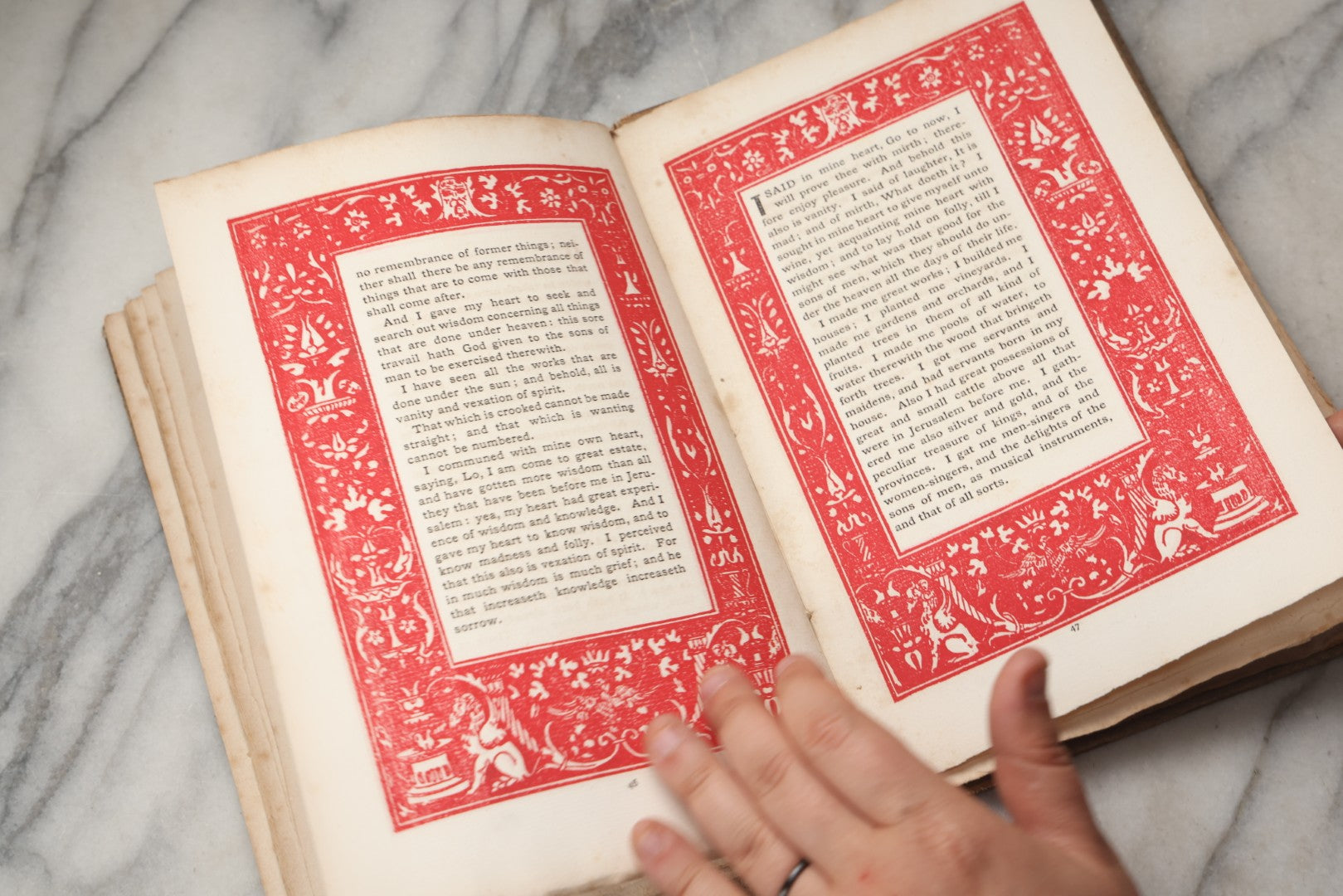 Lot 297 - "The Journal Of Koheleth: Being A Reprint Of The Book Of Ecclesiastes With An Essay By Elbert Hubbard" Antique Limited Edition Book, Roycroft Printing Shop, 1896, Note Front Cover Detached