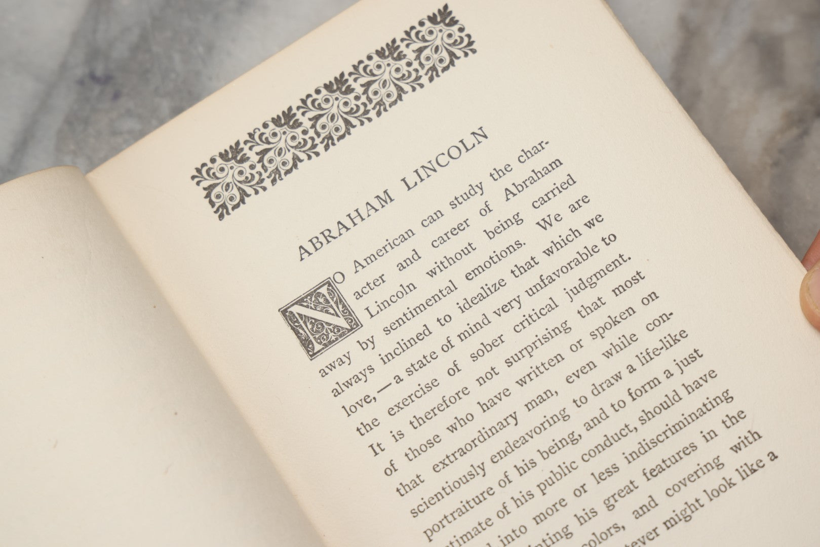 Lot 299 - "Abraham Lincoln, An Essay" Antique Biography Book By Carl Schurz, With Preface By Calvin Coolidge, Published By Houghton Mifflin Company, Boston And New York, 1920