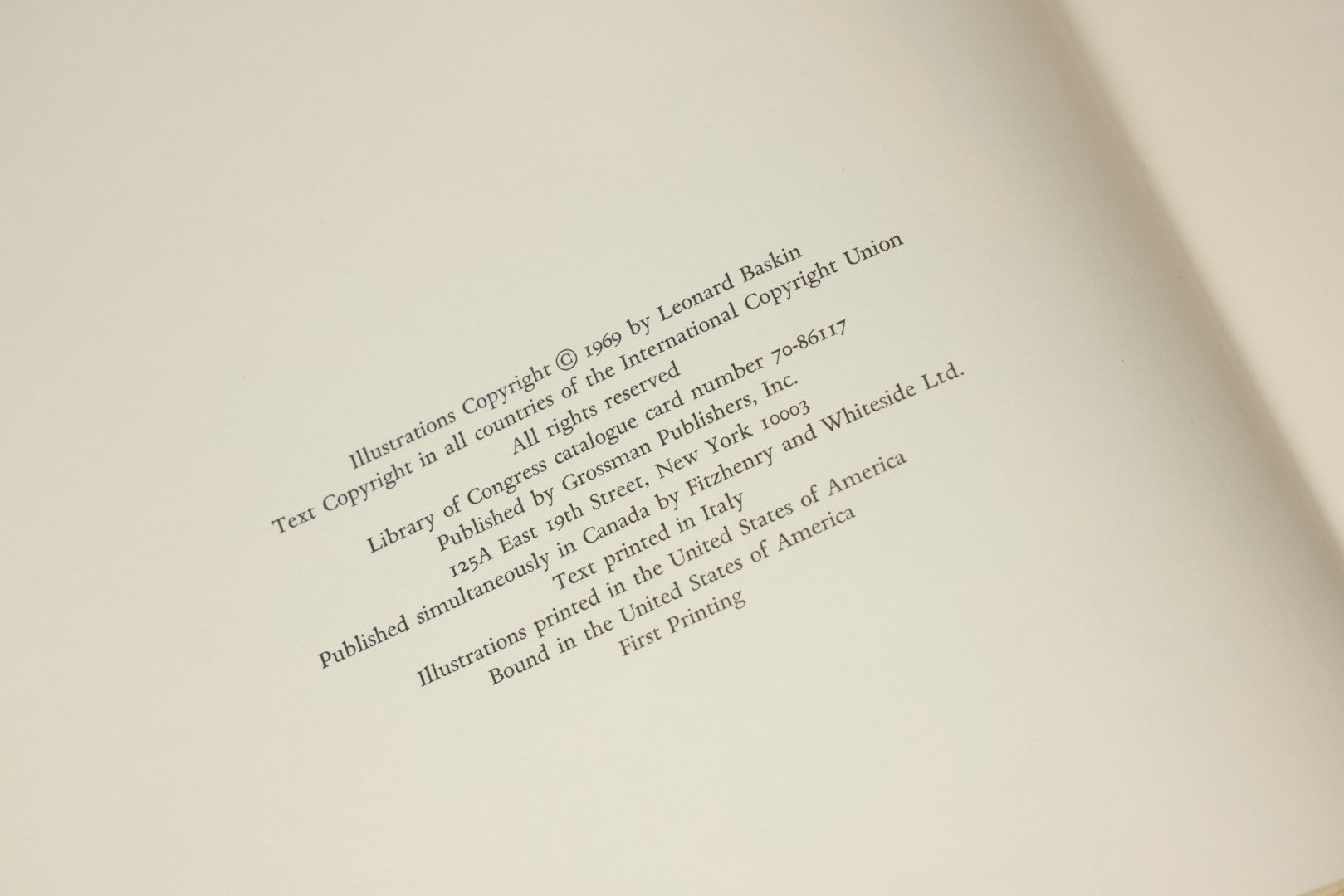 Lot 313 - "The Divine Comedy" Vintage Three-Volume Illustrated Box Set By Dante Alighieri, Translated By Thomas G. Bergin And Illustrated By Leonard Baskin, Published By Grossman Publishers, New York, 1969