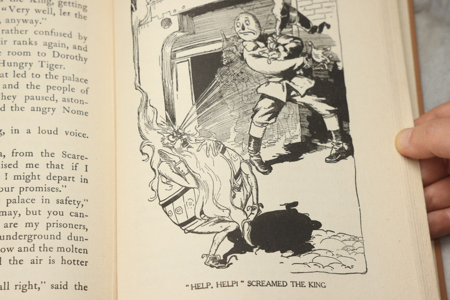 Lot 317 - "Ozma Of Oz" Antique Illustrated Fantasy Book By L. Frank Baum, Illustrated By John R. Neill, Published By The Reilly & Lee Co., Chicago, 1907