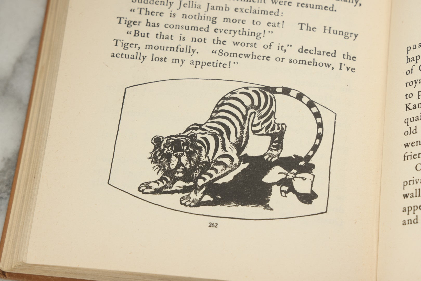 Lot 317 - "Ozma Of Oz" Antique Illustrated Fantasy Book By L. Frank Baum, Illustrated By John R. Neill, Published By The Reilly & Lee Co., Chicago, 1907