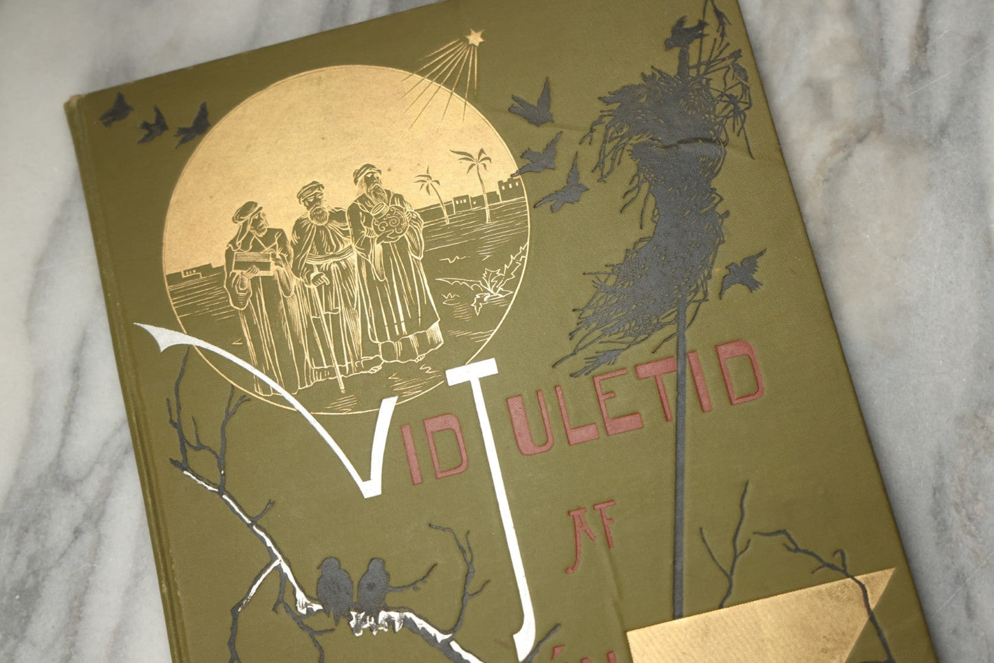 Lot 322 - "Vid Juletid" Antique Swedish Illustrated Christmas Poetry Book By C. D. Af Wirsén, Illustrated By Jenny Nyström, Published By The Engberg-Holmberg Publishing Co., Chicago, Undated, With Gilt And Silver Cover Designs Featuring Three Wise Men