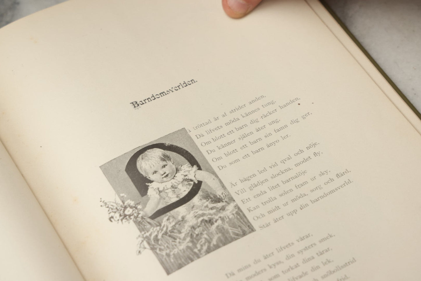 Lot 322 - "Vid Juletid" Antique Swedish Illustrated Christmas Poetry Book By C. D. Af Wirsén, Illustrated By Jenny Nyström, Published By The Engberg-Holmberg Publishing Co., Chicago, Undated, With Gilt And Silver Cover Designs Featuring Three Wise Men
