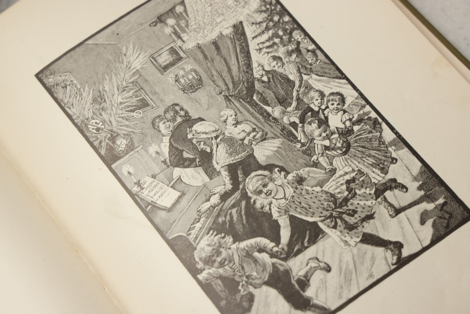 Lot 322 - "Vid Juletid" Antique Swedish Illustrated Christmas Poetry Book By C. D. Af Wirsén, Illustrated By Jenny Nyström, Published By The Engberg-Holmberg Publishing Co., Chicago, Undated, With Gilt And Silver Cover Designs Featuring Three Wise Men