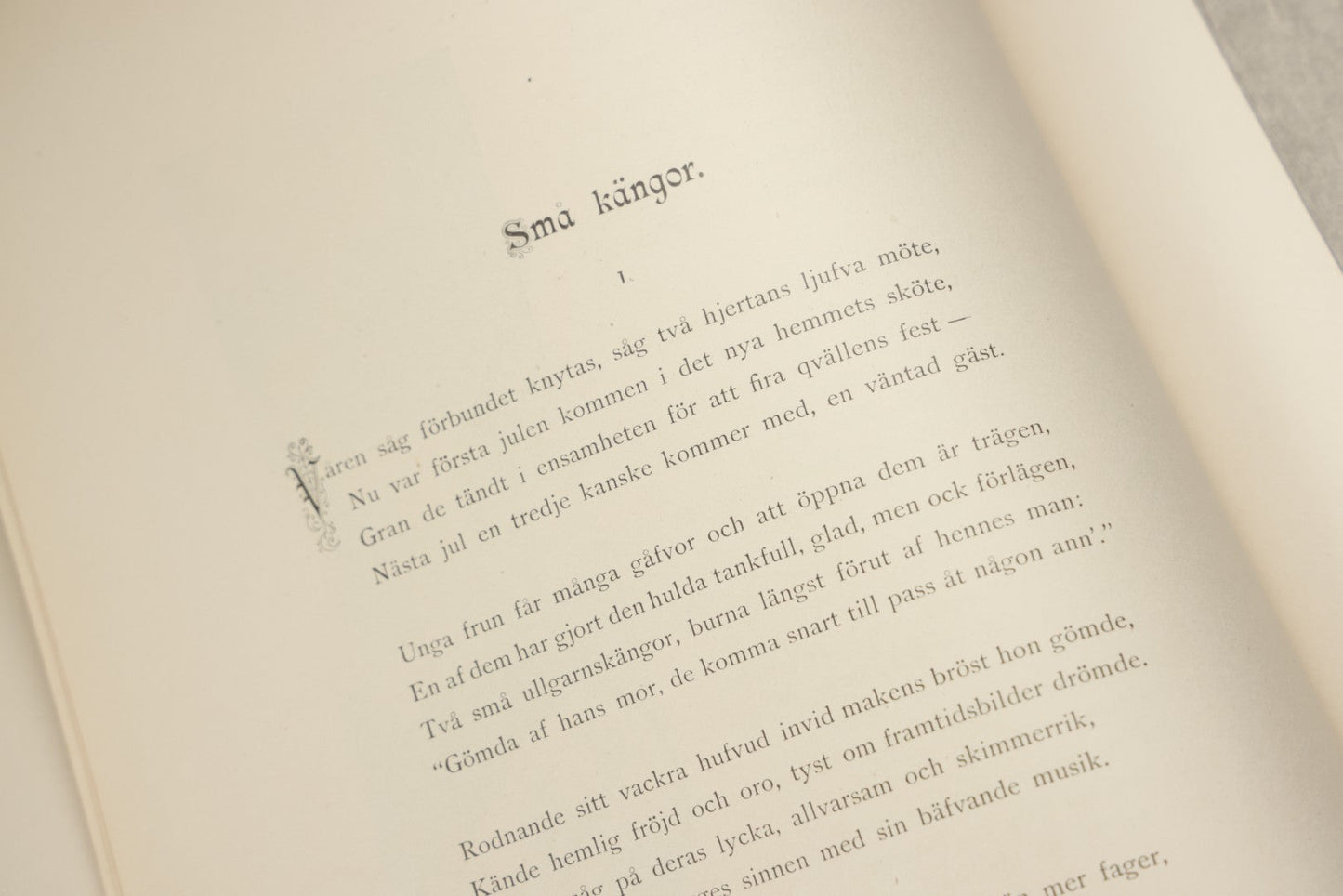 Lot 322 - "Vid Juletid" Antique Swedish Illustrated Christmas Poetry Book By C. D. Af Wirsén, Illustrated By Jenny Nyström, Published By The Engberg-Holmberg Publishing Co., Chicago, Undated, With Gilt And Silver Cover Designs Featuring Three Wise Men