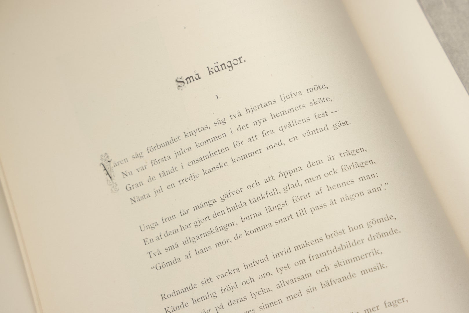 Lot 322 - "Vid Juletid" Antique Swedish Illustrated Christmas Poetry Book By C. D. Af Wirsén, Illustrated By Jenny Nyström, Published By The Engberg-Holmberg Publishing Co., Chicago, Undated, With Gilt And Silver Cover Designs Featuring Three Wise Men