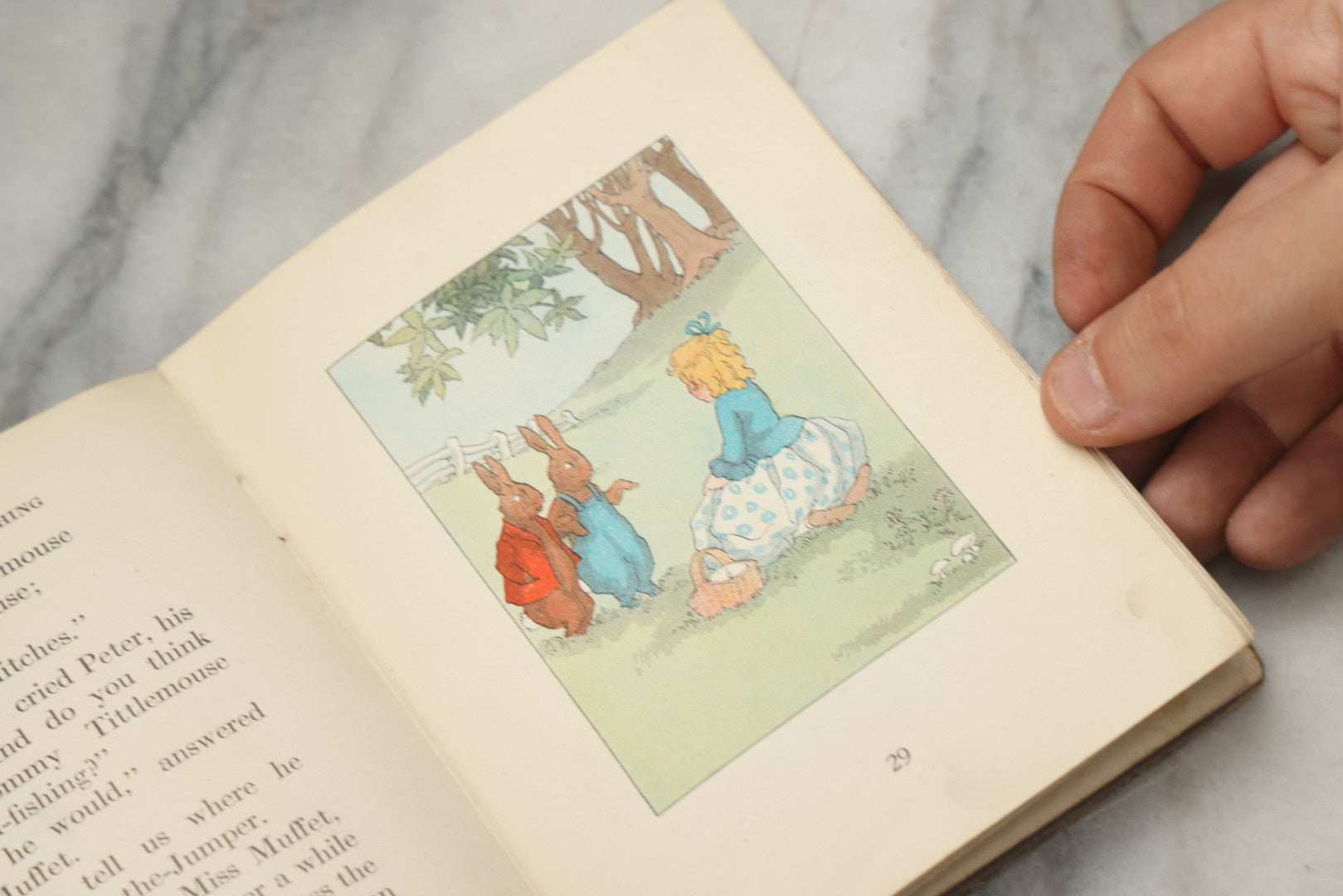 Lot 324 - "When Peter Rabbit Went A-Fishing" Antique Children's Book By Linda Stevens Almond, Illustrated By Margaret Campbell Hoopes, Part Of Altemus' Peter Rabbit Series, Published By Henry Altemus Company, Philadelphia, 1923