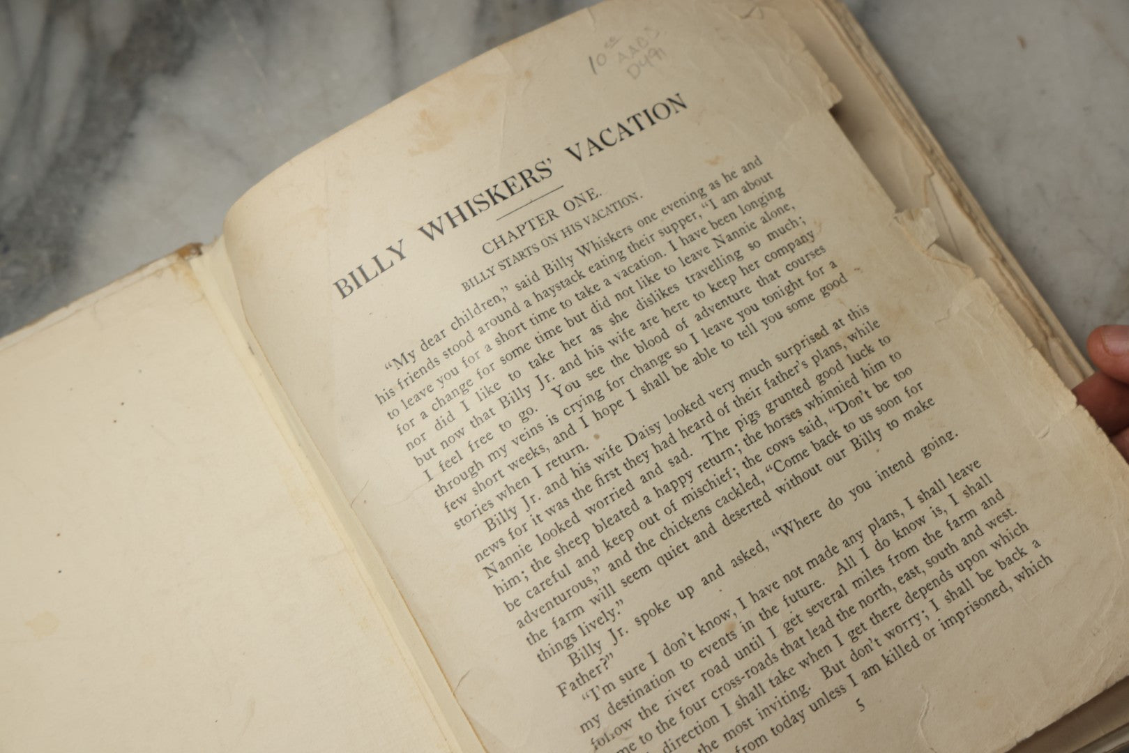 Lot 325 - "Billy Whiskers' Vacation" Antique Children's Book By Francis Trego Montgomery, Illustrated By Hugo Van Hofsten, Note Poor Condition