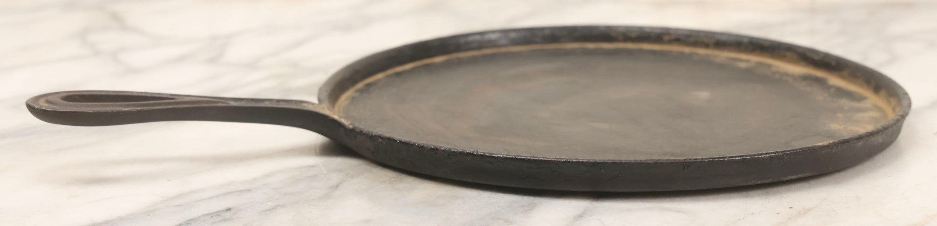 Lot 082 - Vintage Cast Iron Round Griddle, Marked "7 9," 9-1/4" Diameter