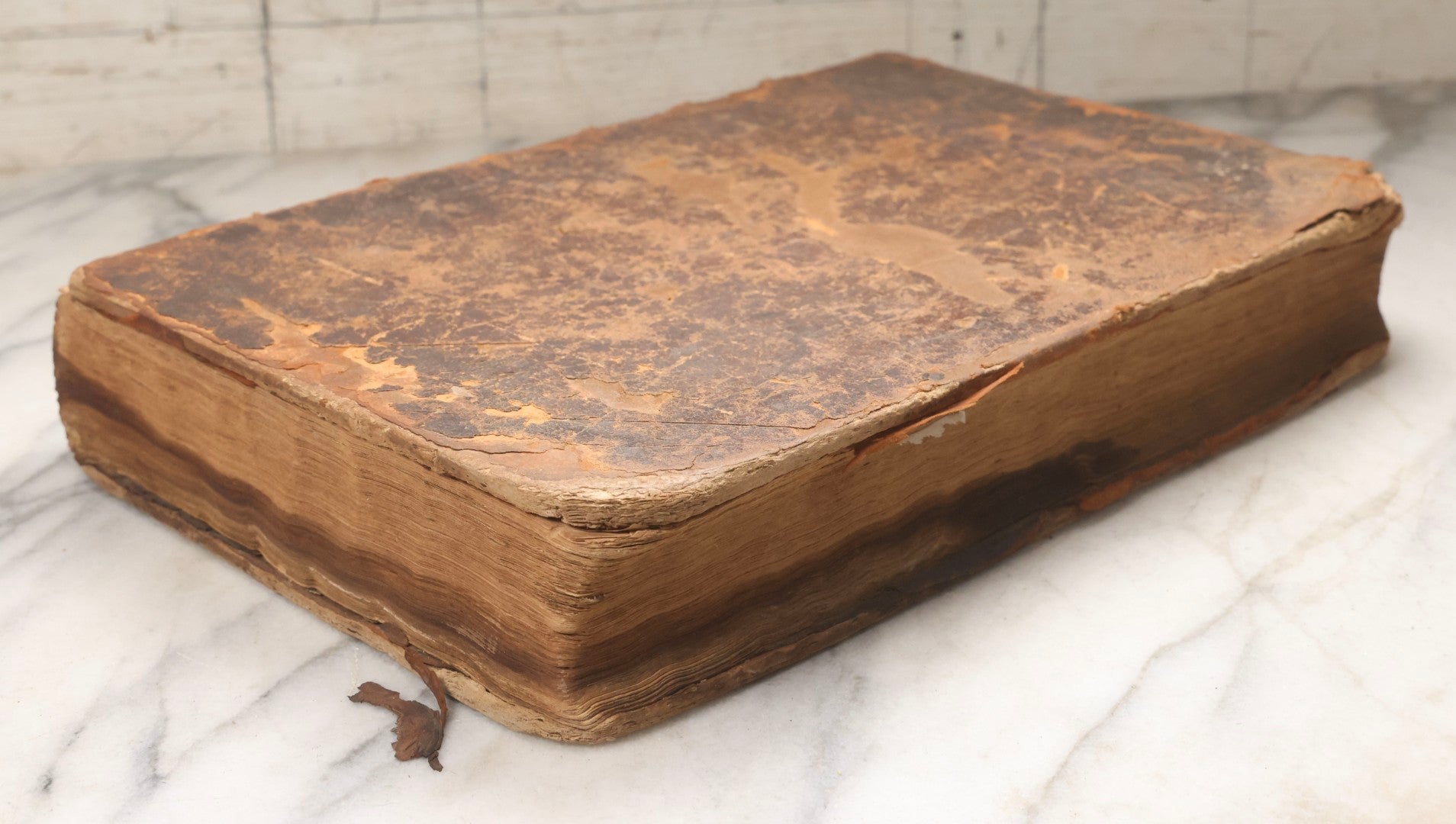 Lot 197 - "The Whole Works Of Flavius Josephus" Antique Religious And Historical Book Translated Into English By Sir Roger L'Estrange, Knight, Printed By Henry Galbraith, Dundee, 1766