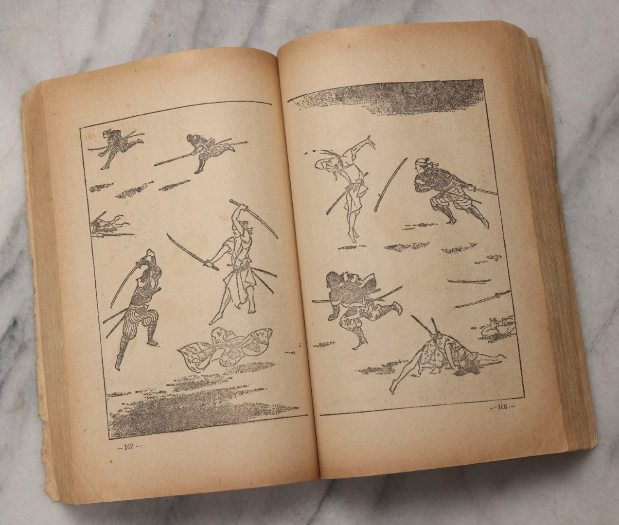 Lot 201 - Vintage Japanese Illustrated Paperback With Samurai Cover And Domestic And Battle Scene Illustrations, Artist And Publisher Unidentified
