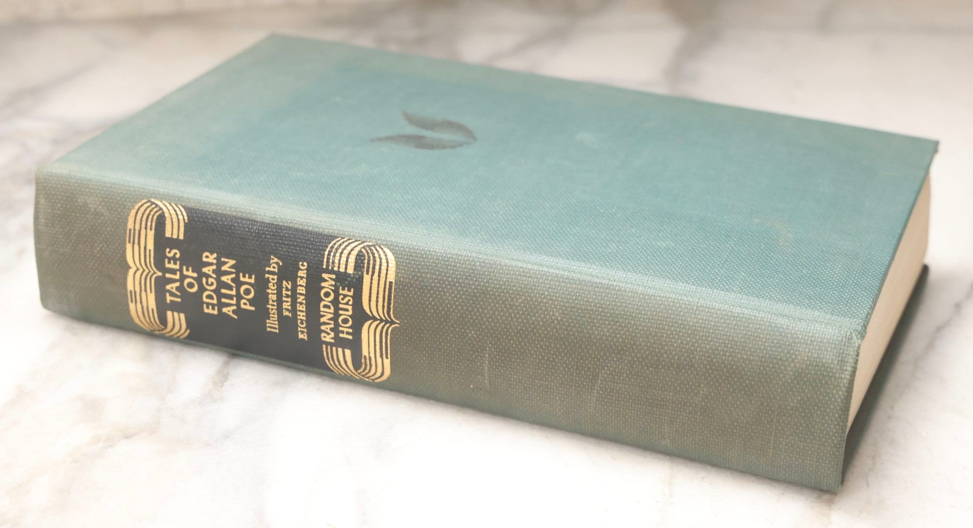 Lot 207 - "Tales Of Edgar Allan Poe" Vintage Illustrated Book With Illustrations By Fritz Eichenberg, Random House, New York, 1944
