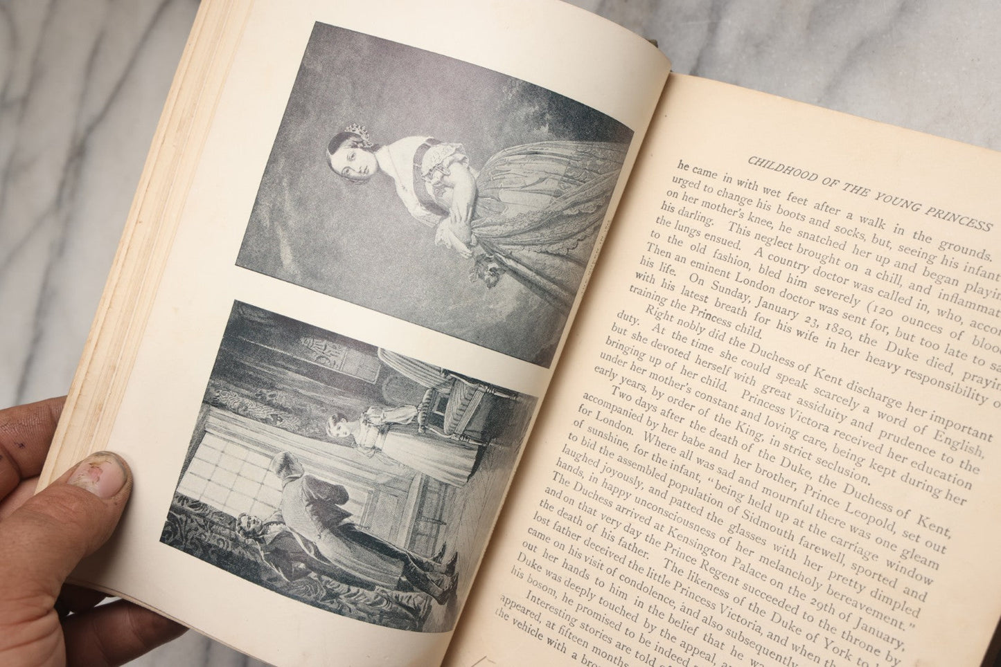 Lot 225 - "The Life Of Queen Victoria And The Story Of Her Reign" Antique Illustrated Biography By Charles Morris, W. E. Scull, 1901