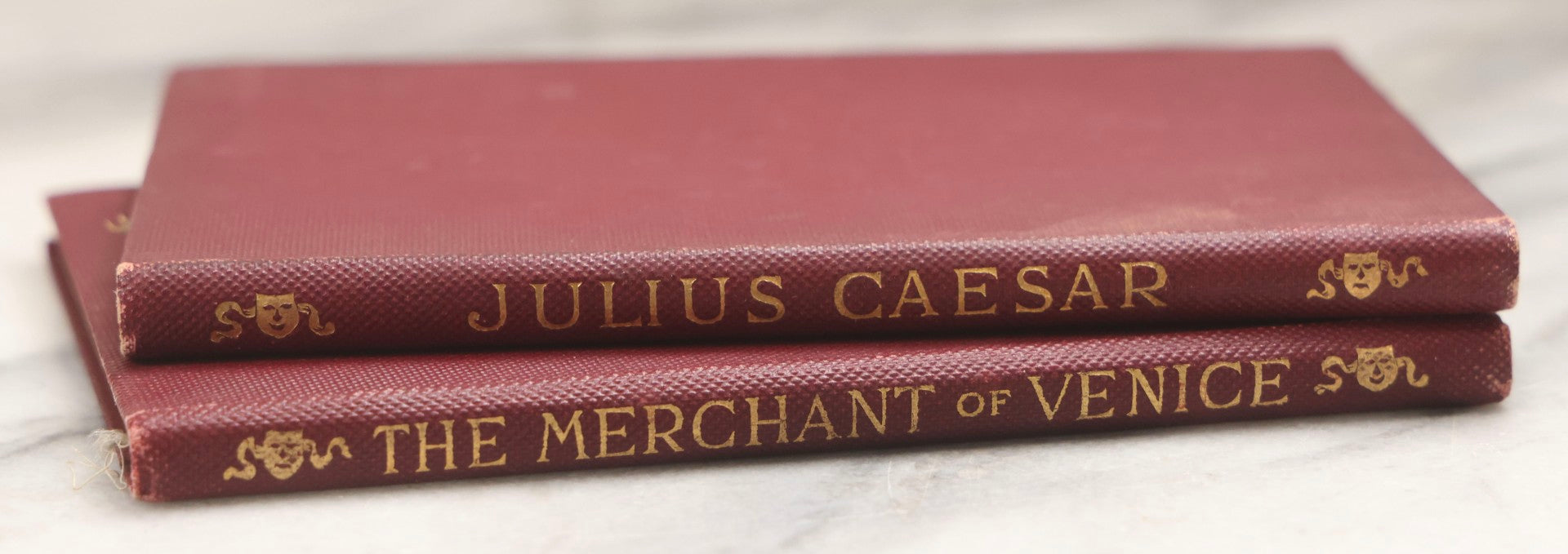 Lot 228 - Pair Of Antique Shakespeare Books "The Merchant Of Venice" And "Julius Caesar," Published By David McKay, Philadelphia, Pennsylvania