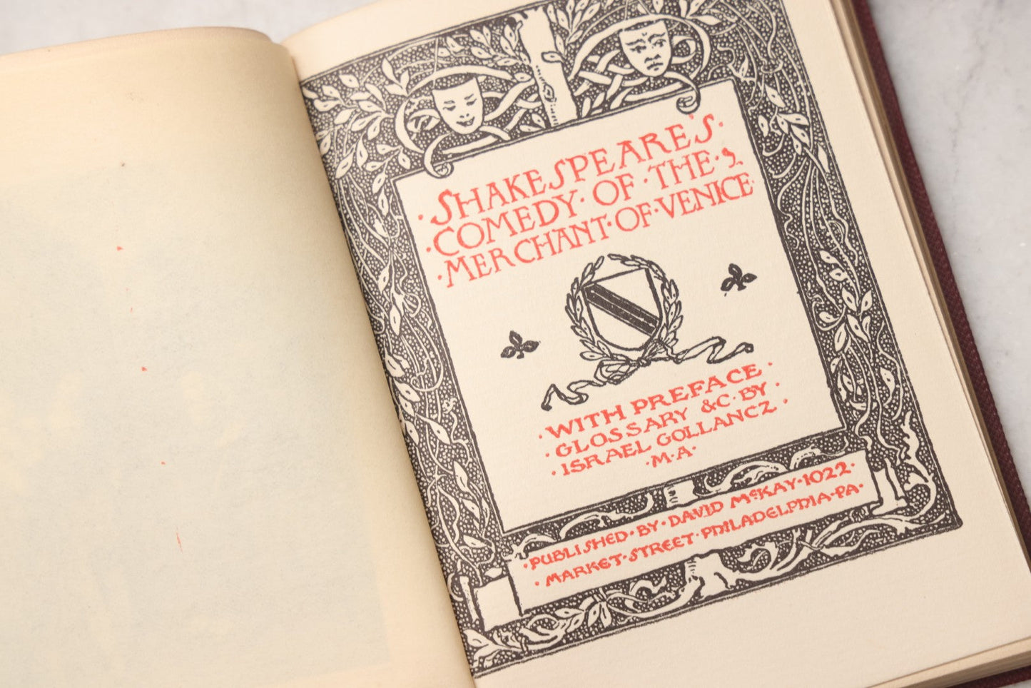 Lot 228 - Pair Of Antique Shakespeare Books "The Merchant Of Venice" And "Julius Caesar," Published By David McKay, Philadelphia, Pennsylvania
