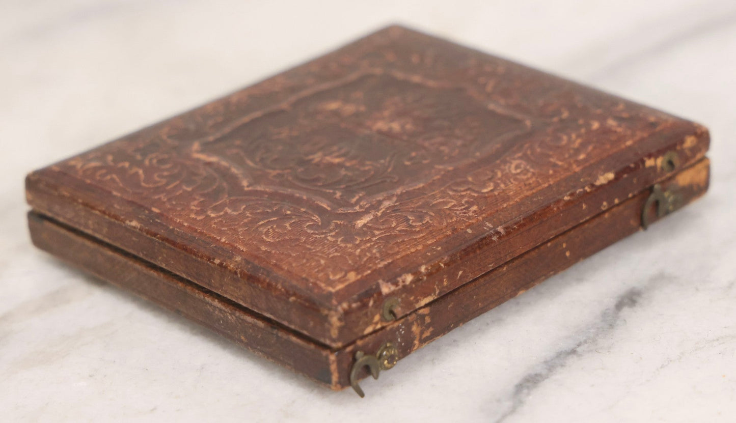 Lot 043 - Antique 1/6th Plate Daguerreotype Photograph Of Young Married Woman With Hand-Painted Gold Jewelry, In Full Split Leatherette Union Case With Embossed Bouquet Design