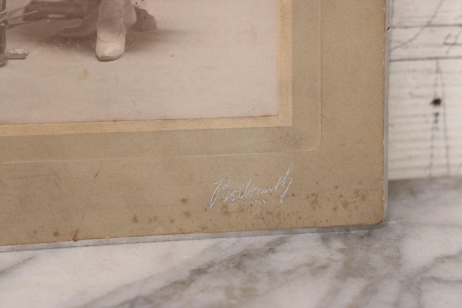 Lot 154 - Antique Boarded Photograph Of Young Girl In White Dress Playing Ornate Harp, Photographed By Belsmith, Cincinnati, Ohio