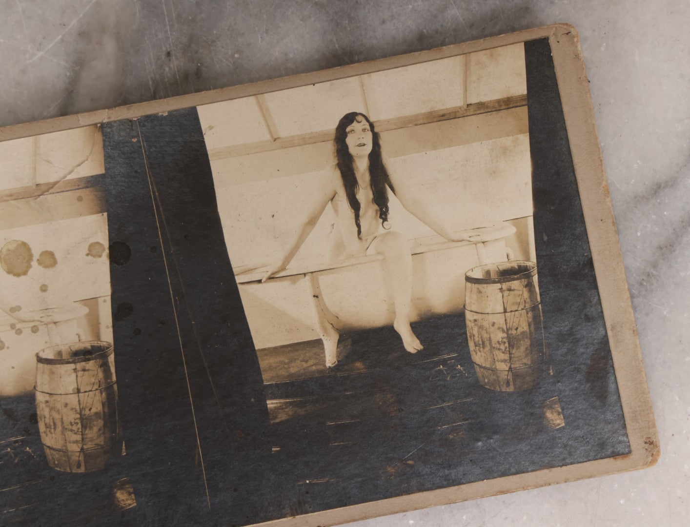 Lot 158 - Pair Of Vintage Risqué Stereograph Photo Cards Depicting Nude Woman In Bath Tub And Posing With Towel, Copyright 1926 By I.M.R. Co. 