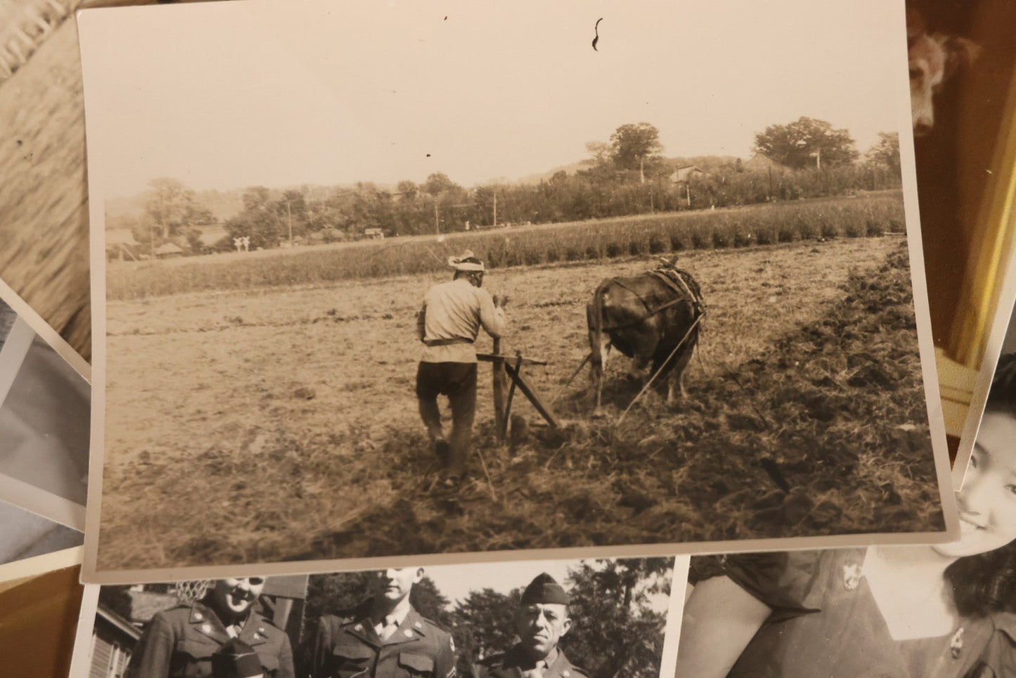 Lot 163 - Grouping Of 50+ Vintage Snapshot Photographs Of Postwar Japan And Singapore, From The Collection Of Houston E. Bird (1927–2021)