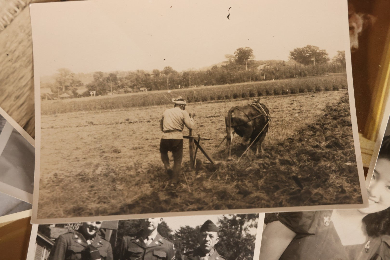 Lot 163 - Grouping Of 50+ Vintage Snapshot Photographs Of Postwar Japan And Singapore, From The Collection Of Houston E. Bird (1927–2021)