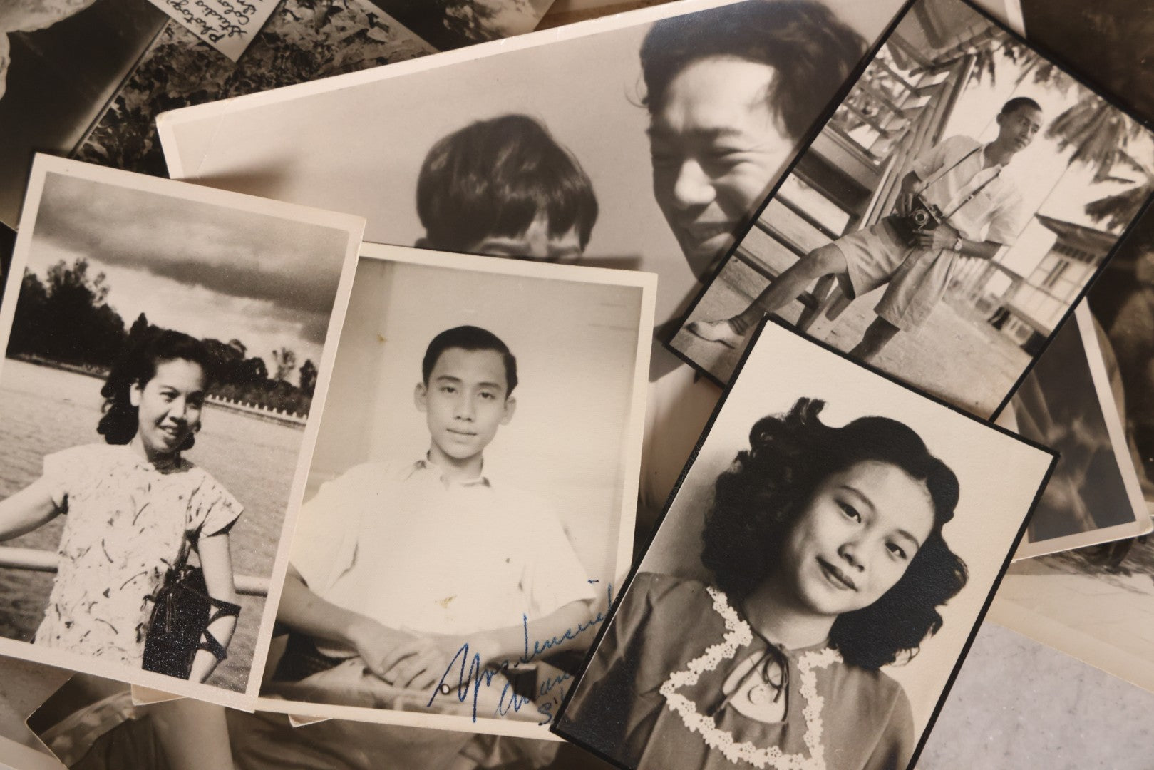 Lot 163 - Grouping Of 50+ Vintage Snapshot Photographs Of Postwar Japan And Singapore, From The Collection Of Houston E. Bird (1927–2021)