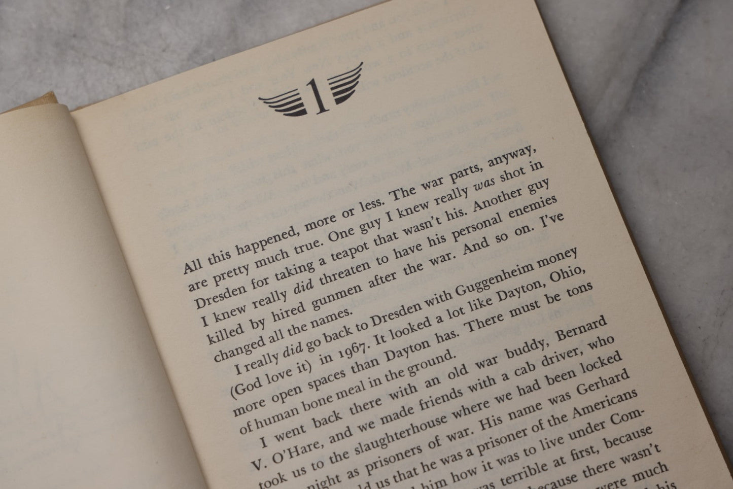 Lot 218 - “Slaughterhouse-Five; Or, The Children's Crusade: A Duty-Dance With Death” Vintage Ex-Lib High School Textbook By Kurt Vonnegut Jr., Dell Publishing, New York
