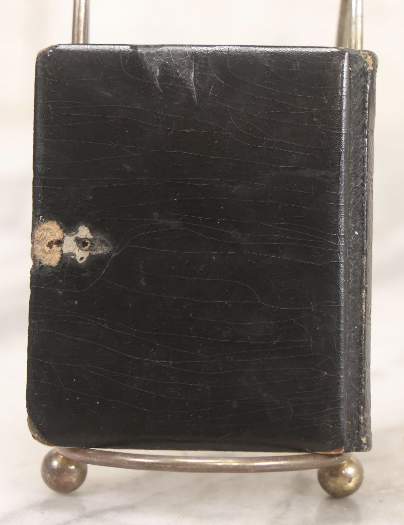 Lot 124 - Antique 1/9th Plate Daguerreotype Photograph Of Bearded Man In Split Lacquered Case With Mother-Of-Pearl Inlay