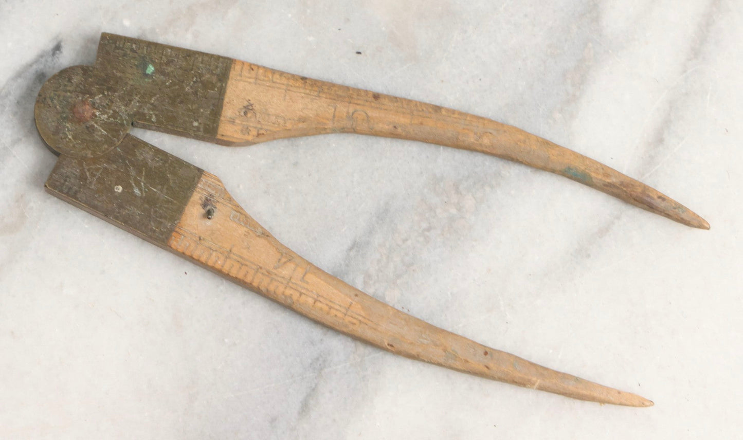 Lot 032 - Antique Make-Do Folding Stanley Ruler Converted To Caliper With Carved Pointed Wooden Ends And Brass Pivot Hardware