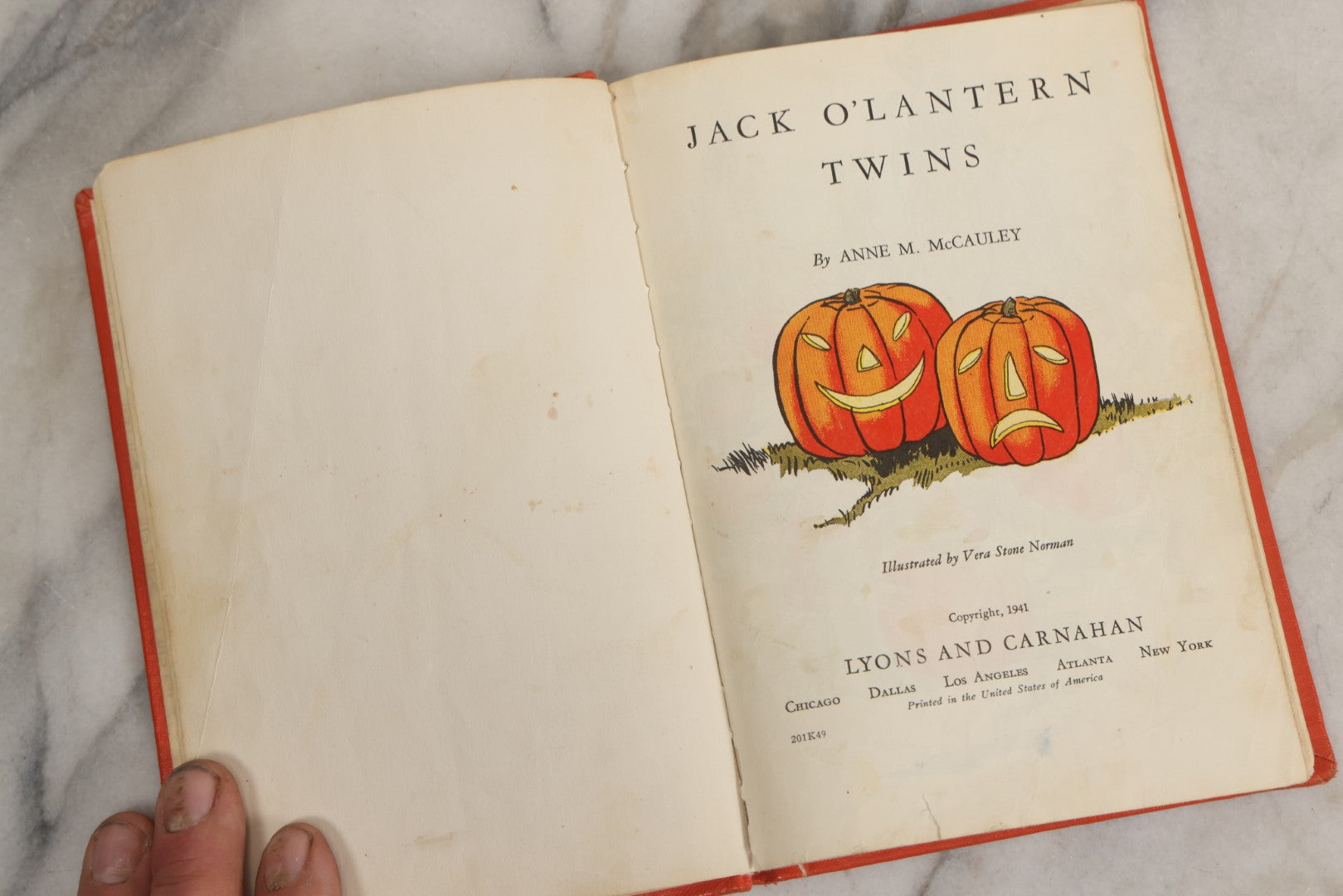 Lot 068 - "Jack O'Lantern Twins" Vintage First Reader Level Halloween Book By Anne M. McCauley, Illustrated By Vera Stone Norman, Published By Lyons And Carnahan, Chicago, 1941