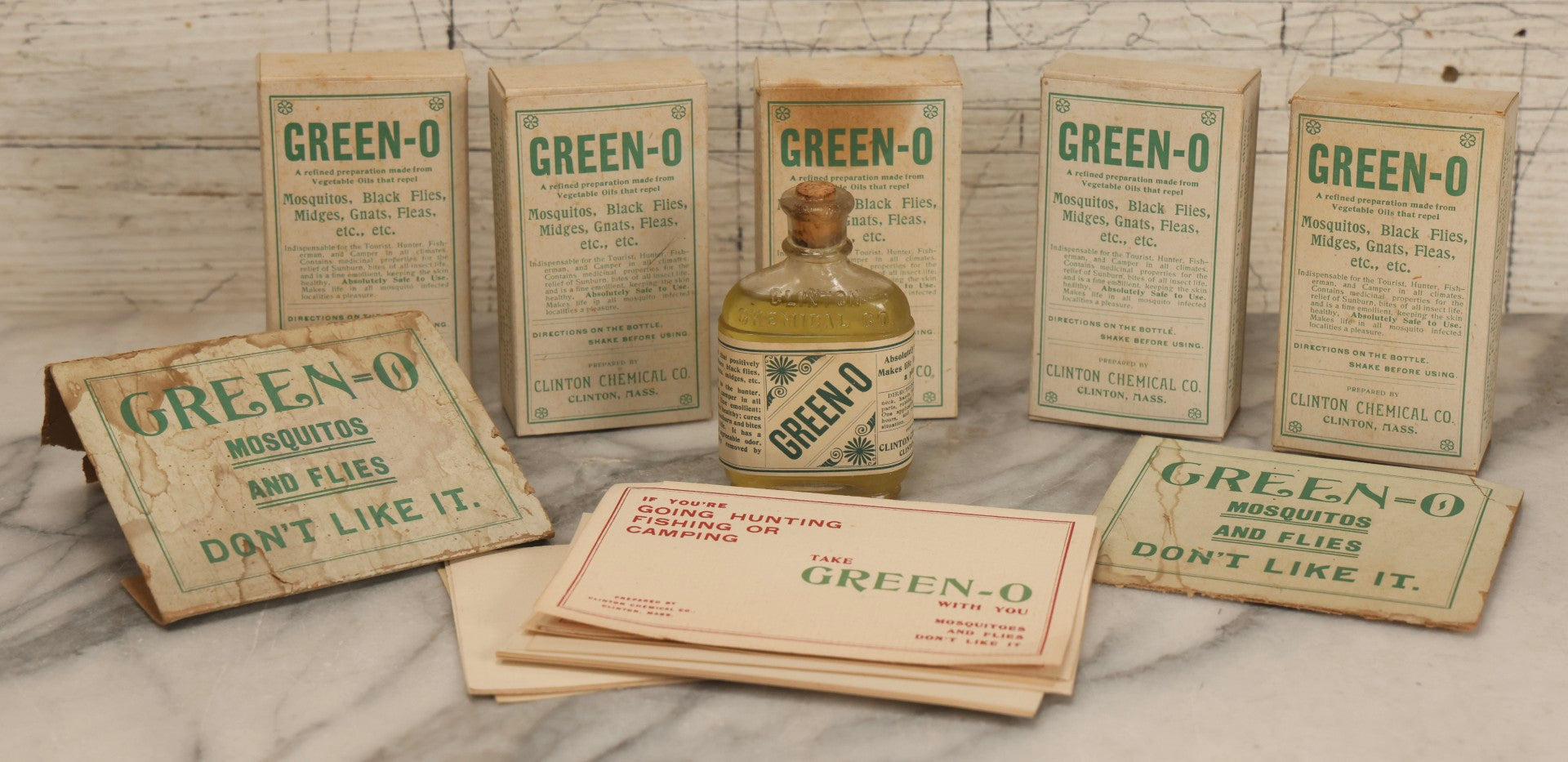 Lot 119 - Grouping Of Five Vintage Green-O Insecticide Boxes With Bott ...