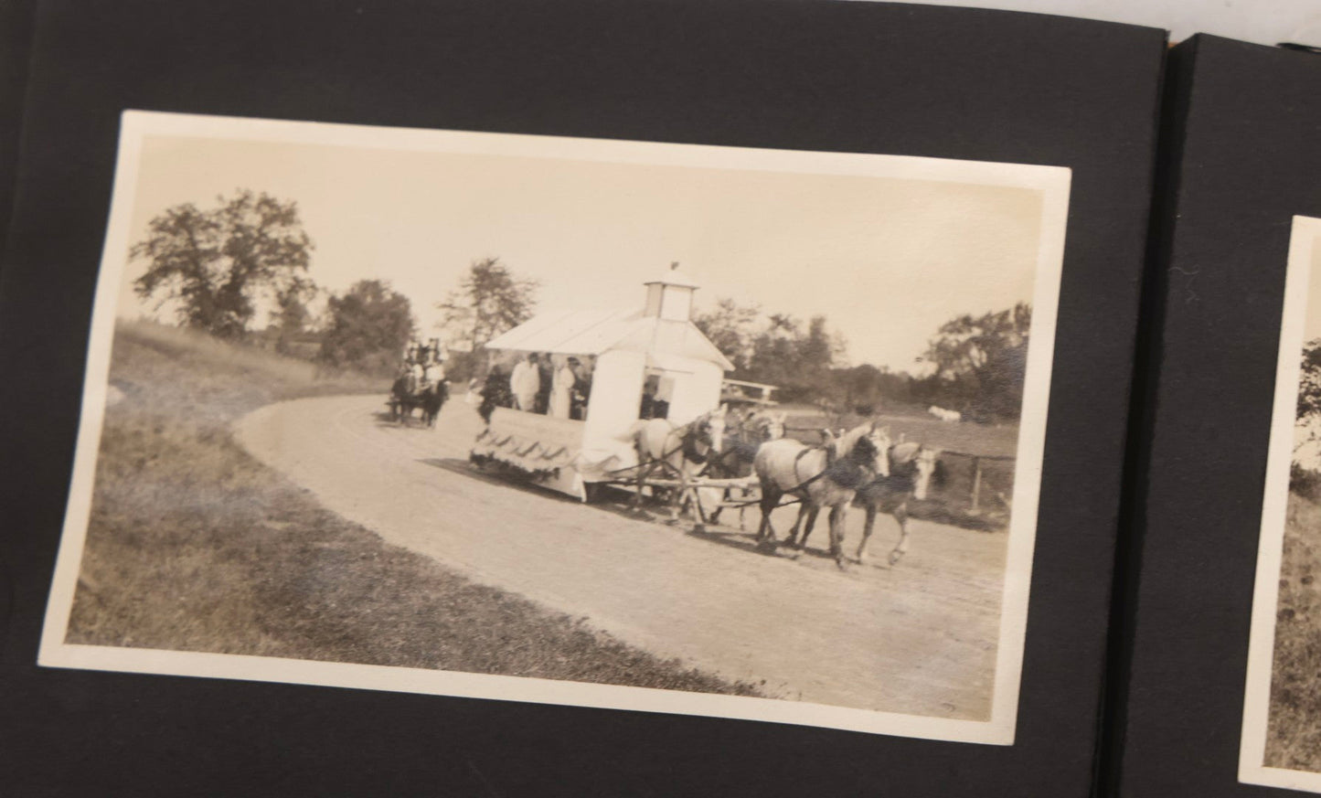 Lot 067 - Early 20th Century Snapshot Photo Album With 150+ Photographs, Connecticut And New England Travel, Horses, Dogs, And Coastal Scenes, Circa 1910–1920