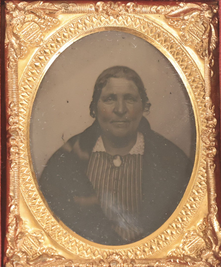 Matronly Lot 132 - Antique 1/9th Plate Ambrotype Photograph Of Matronly Woman I ...