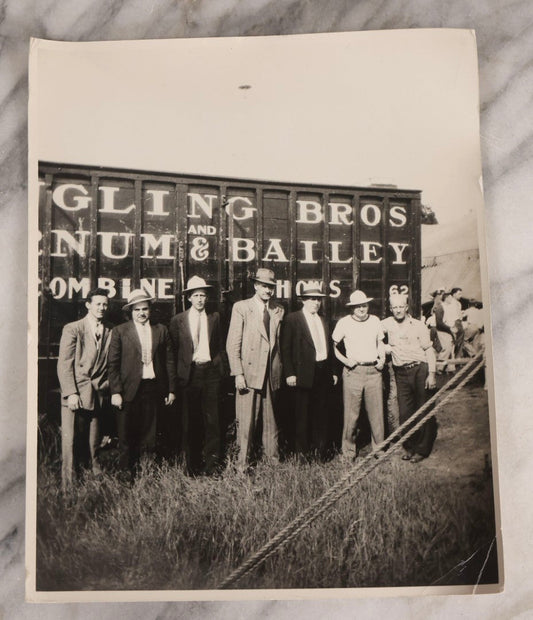 Lot 166 - Vintage Unmounted Photograph Of Men Posed In Front Of Ringling Bros. And Barnum & Bailey Circus Railcar